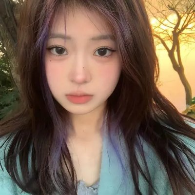 女服务员